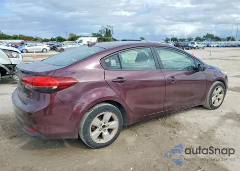 2018 Kia Forte Lx z USA, uszkodzony, nr VIN 3KPFK4A71JE204158